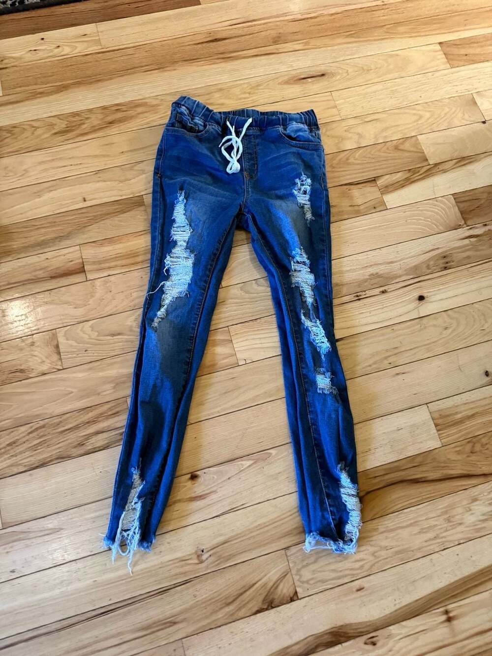 Fashion Nova Women's Elastic Drawstring Waist Distressed Ripped Skinny Jeans